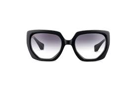 Lunettes de Soleil Femme Authentique Gigi Barcelona AMELIA Acétate noir brillant avec verres noirs dégradés, Verres design CR39