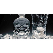 Charger l&#39;image dans la galerie, VODKA CRYSTAL HEAD 70CL - 40,0% AVEC ETUI
